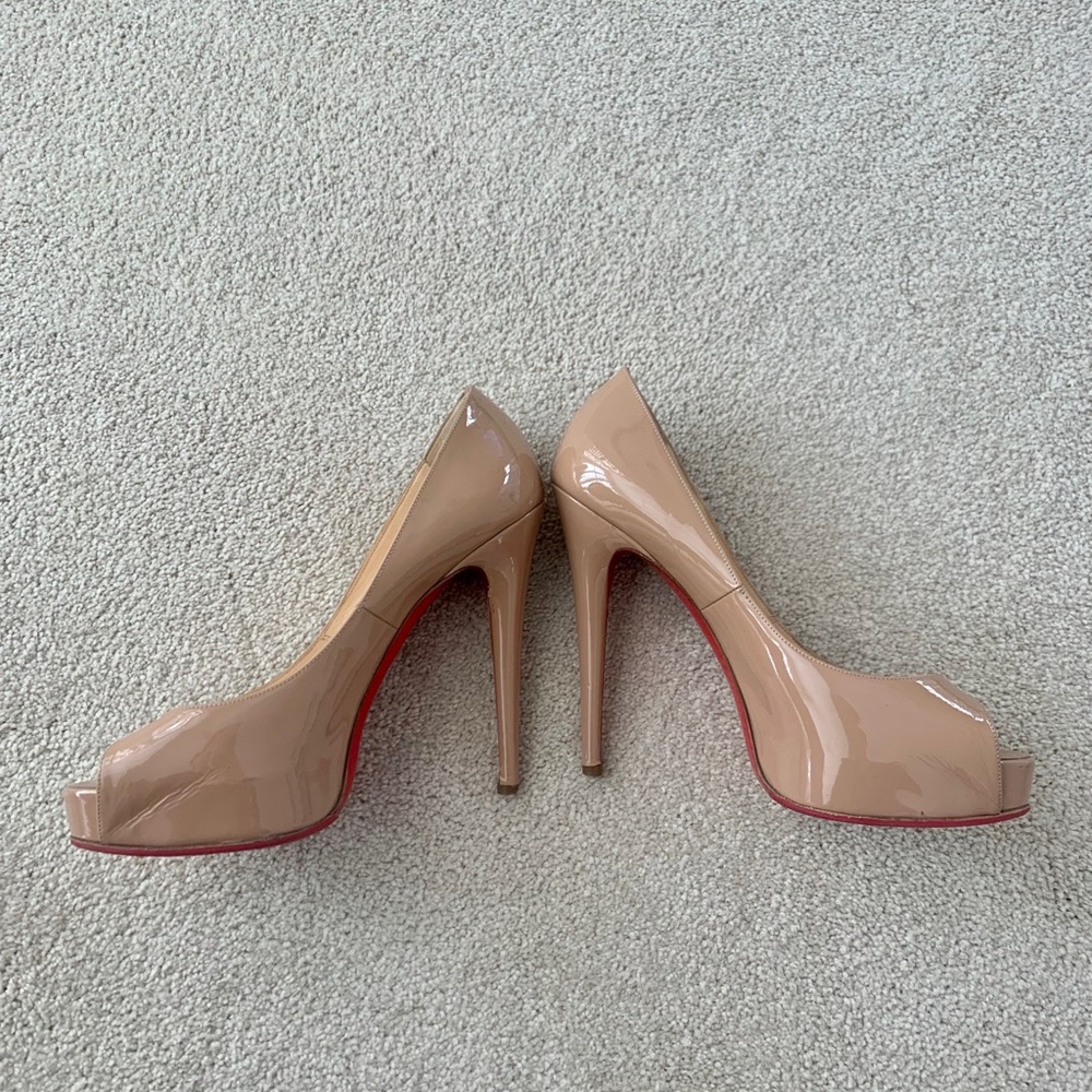 Christian Louboutin patent leather platform pump - Picture 8 of 8